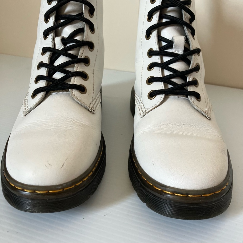 Dr. Martens Women’s Zavala White Combat Boots size 6 - Picture 6 of 11